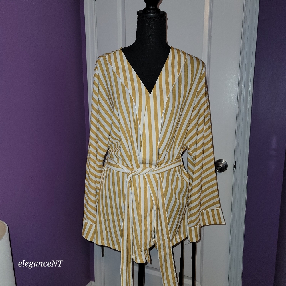Pretty Little Thing White/ Khaki stripe wrap top Sz: L NWT